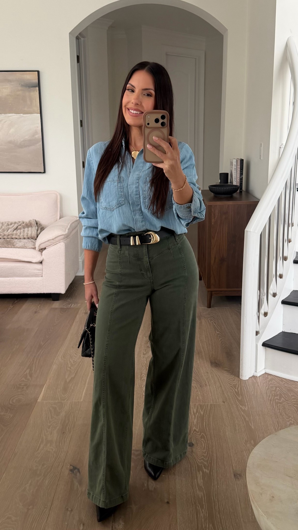 Casual work outfit 
Top wearing a medium 
Jeans wearing a 25 