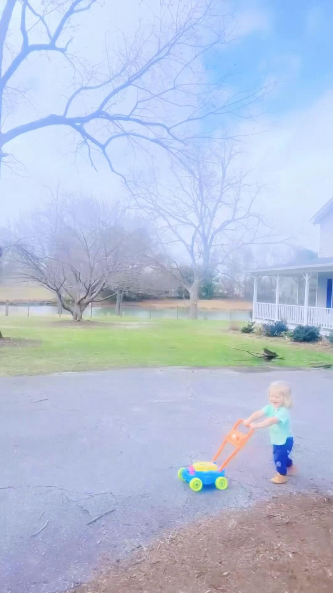 Spent the day back at @wesmabry ‘s parents’ house playing on the land 🌾, riding the pastures with Papa 🌳, and Wes and his dad were working on getting his Papa Ronald’s old red ❤️ tractor 🚜 fixed up to bring back to our own farm!! 🌼 Spring is in the air, y’all!! 😍