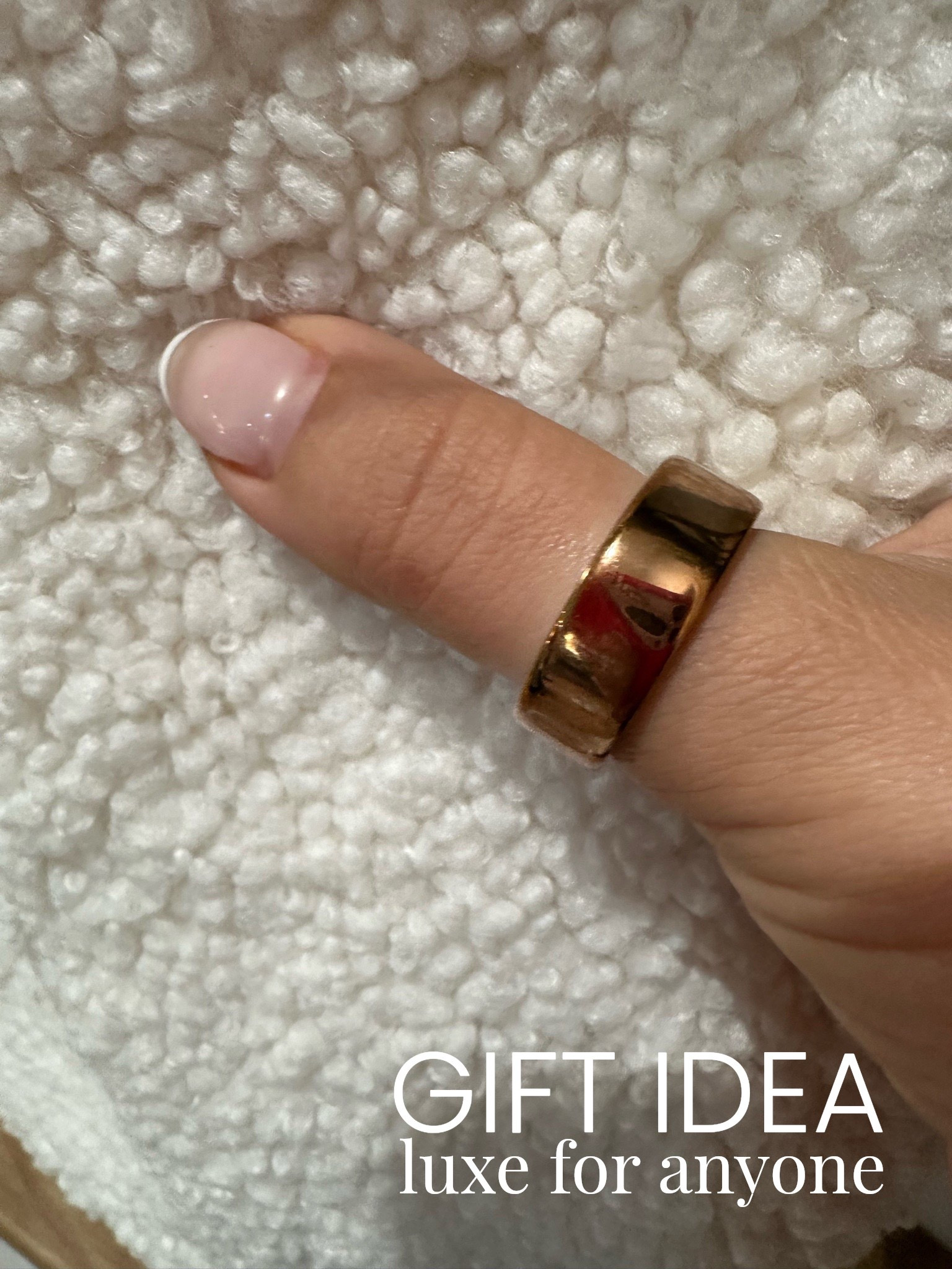 Luxe gift idea: oura ring✨🎁

gift idea, gift guide, luxe gift idea, oura ring, Best Buy, Target, Walmart, wellness ring, Nashville, mom of 3, Dede Raad, Dress up Buttercupp

#LTKHoliday #LTKActive #LTKGiftGuide