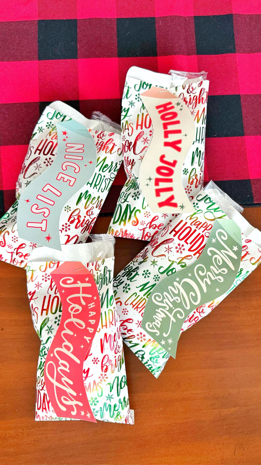 More holiday goodie bag ✨ ASMR ✨ 

Bc why not 🤷🏻‍♀️ 

I made 20 of these babies and was so thrilled with the holiday treats I found to put inside including gingerbread Bobo’s muffins, hot chocolate stirrer sticks, grinch hersheys kisses, nutcracker Reese’s, and more!

What I really want to show you was the different tags I attached at the end. Don’t they look so cute? 

Holiday goody bags l holiday treat bags l stocking stuffers l holiday stocking stuffers l Christmas goody bags l Christmas treat bags 

#LTKHoliday #LTKSeasonal #LTKFindsUnder50