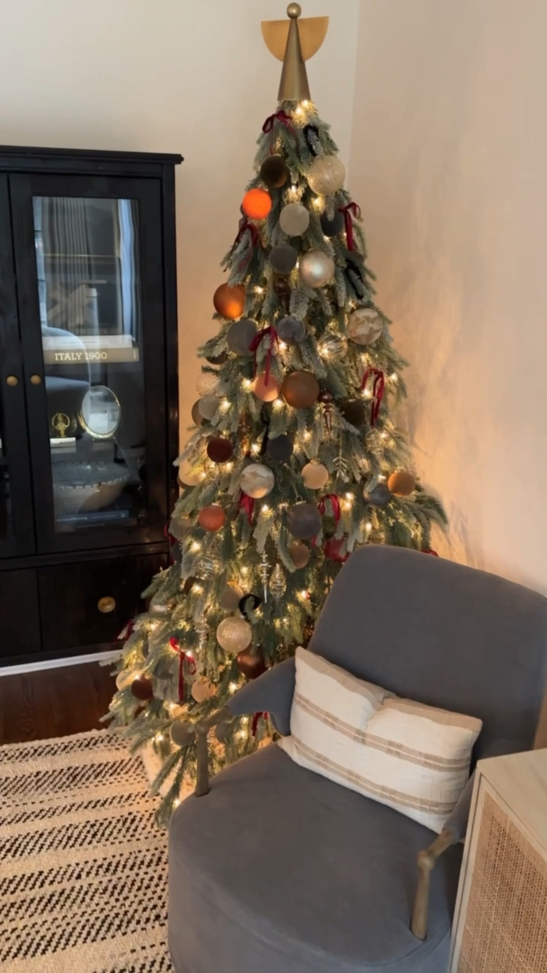 Our 2025 tree🎄✨ 

I had this down swept tree on my wishlist for awhile & got it last year for our first Christmas in our new home. I love that it is mostly green, with a light flocking that feels nostalgic in a way. I wanted it to feel collected & fit in well with our almost 100 year old house. I love how it turned out & can’t wait to continue to add to it over the years! 

Growing up we always had one green tree in our family room for Santa presents & a flocked one for wrapped gifts in our formal living room. This one will serve as our more formal one where I’ll put our wrapped gifts & the more fun tree is in the playroom for the kids! 

#LTKSeasonal #LTKHome #LTKHoliday