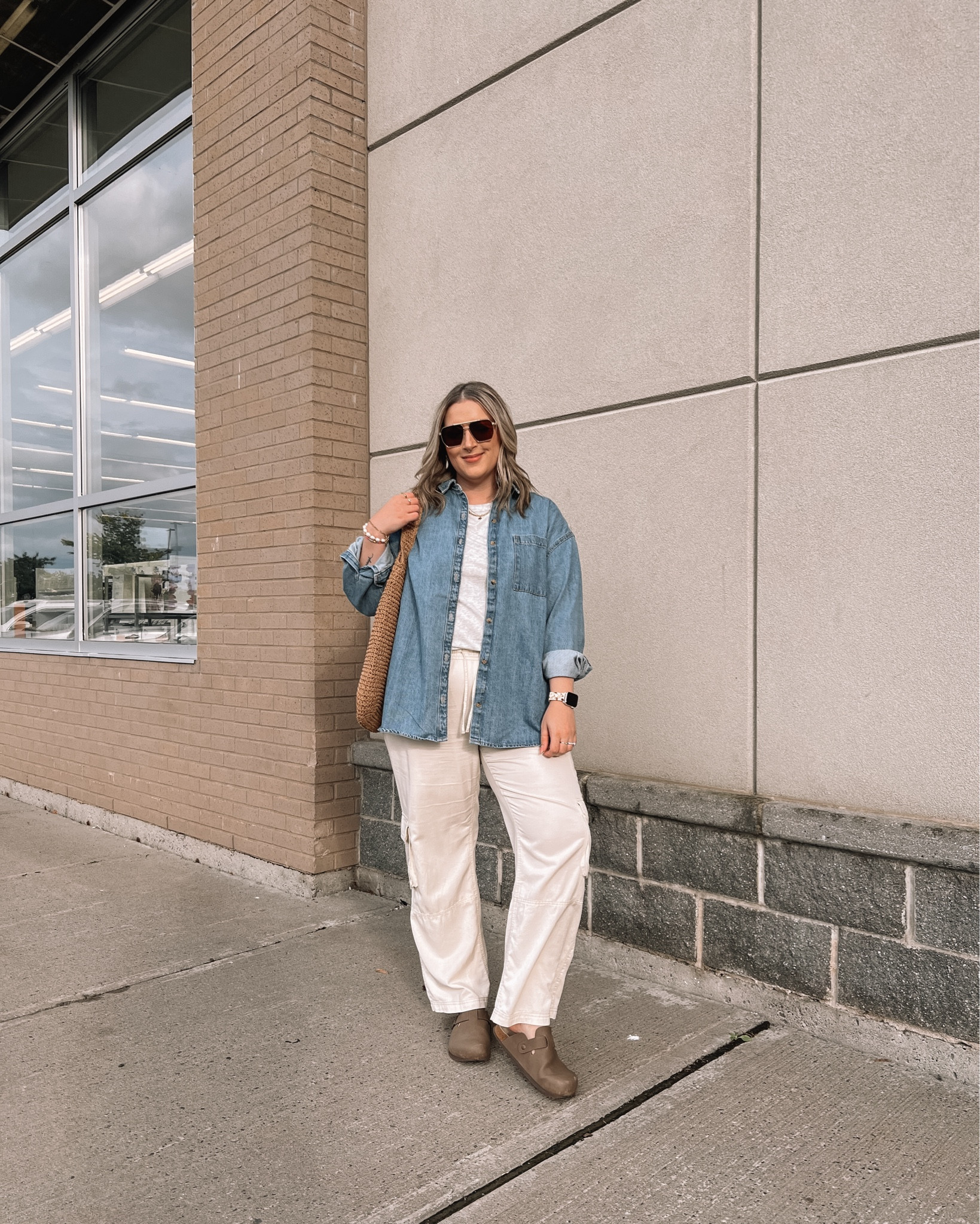 Comfy casual fall transition outfit from Old Navy! My cargo pants are super comfy (so good I have them in 2 colors!) and this denim shirt is the perfect layering piece. Tee is my fave affordable basic! Wearing my usual L in everything.


#LTKautumn #LTKcanada #LTKmidsize