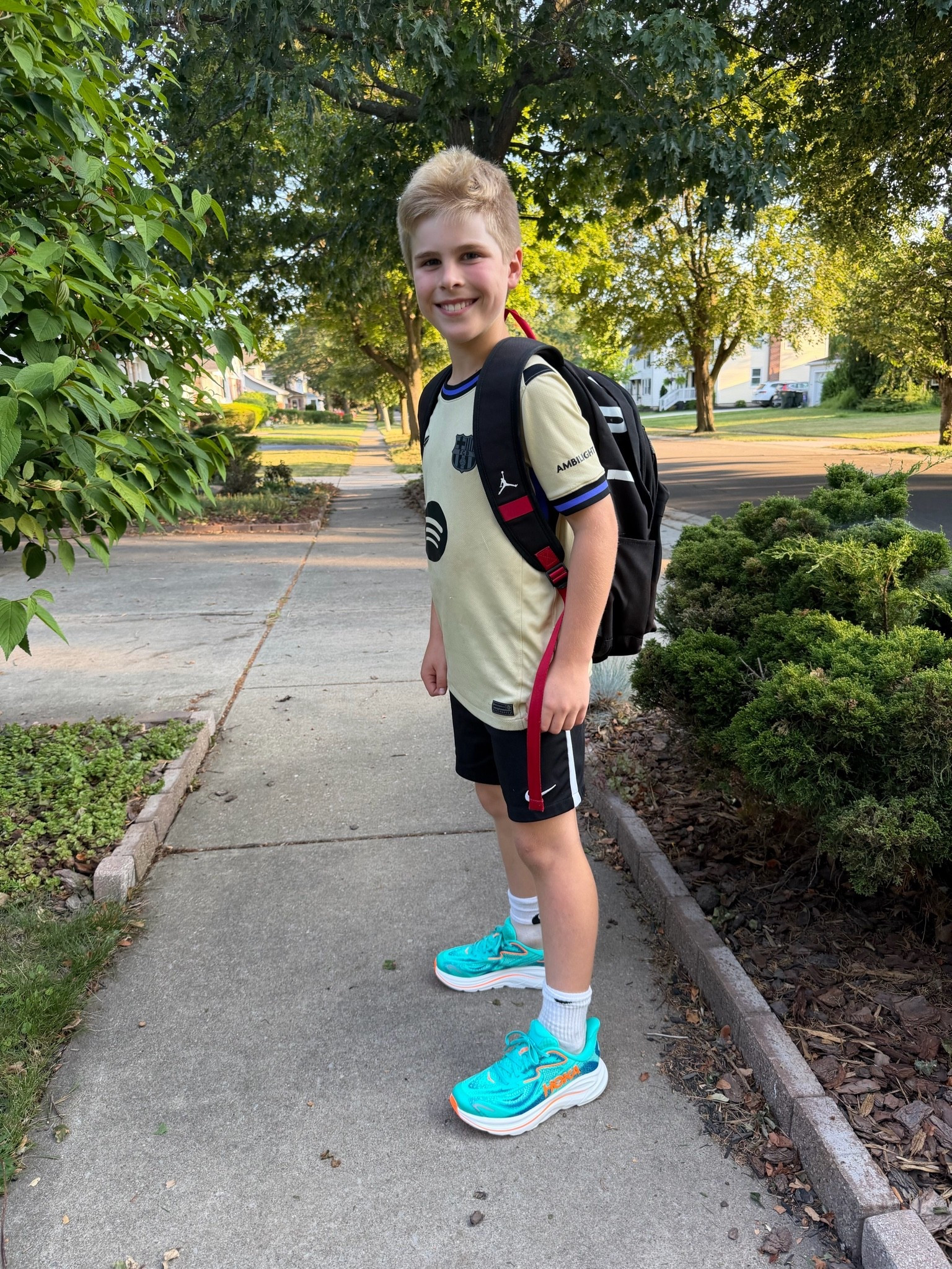 #ad @zappos has the best #backtoschool finds for everything you need- from sneakers, backpacks, water bottles and more!