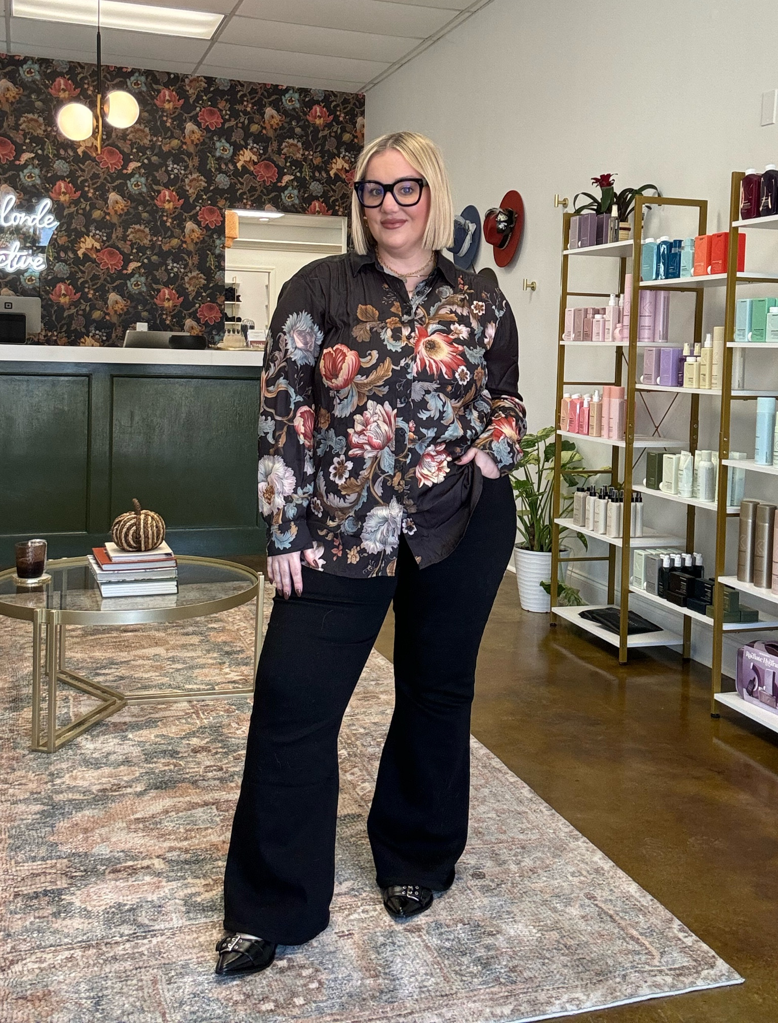 Friday fit 

#LTKMidsize #LTKPlusSize #LTKBeauty