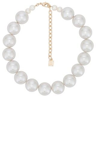 Delphine Necklace in Pearl | Revolve Clothing (Global)