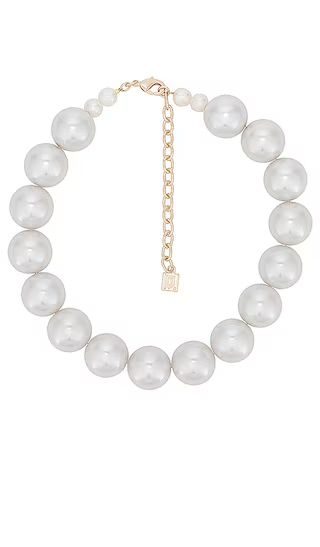 Delphine Necklace in Pearl | Revolve Clothing (Global)