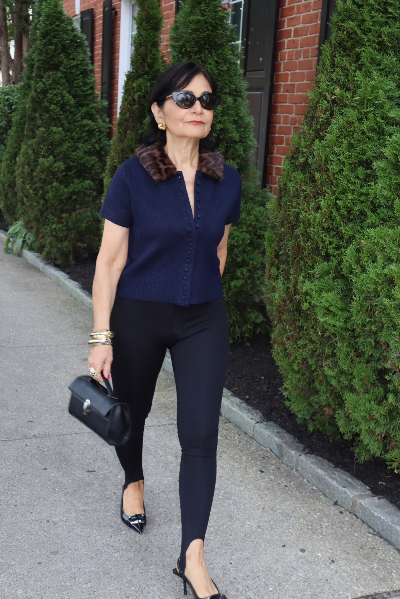 Perfect fall navy knit with leopard collar for an extra je ne sais quoi! 

#LTKFindsUnder100 #LTKOver40