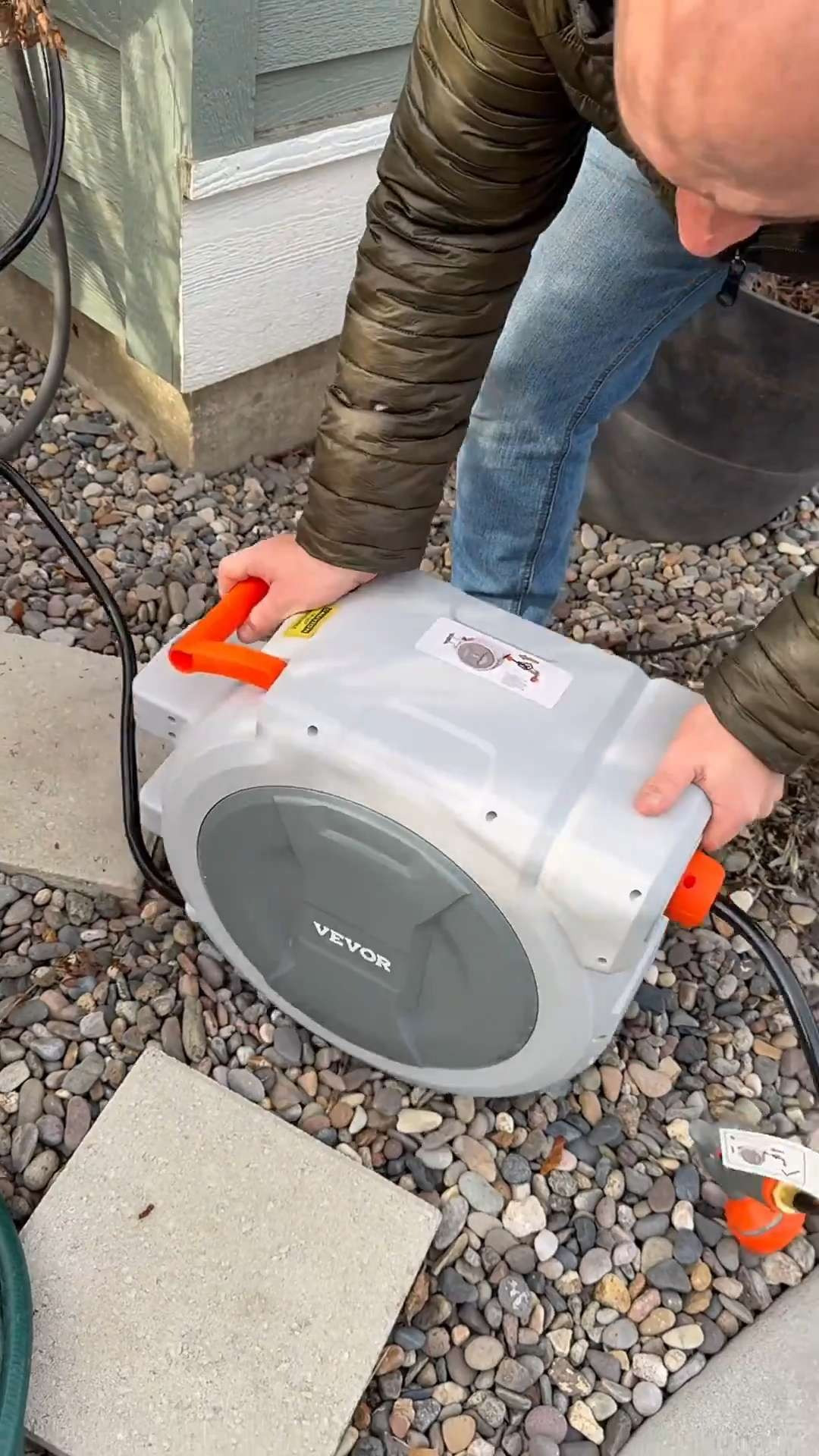 🌿 A retractable hose that keeps things clean and easy

 

 #LTKU #LTKHome #LTKMens