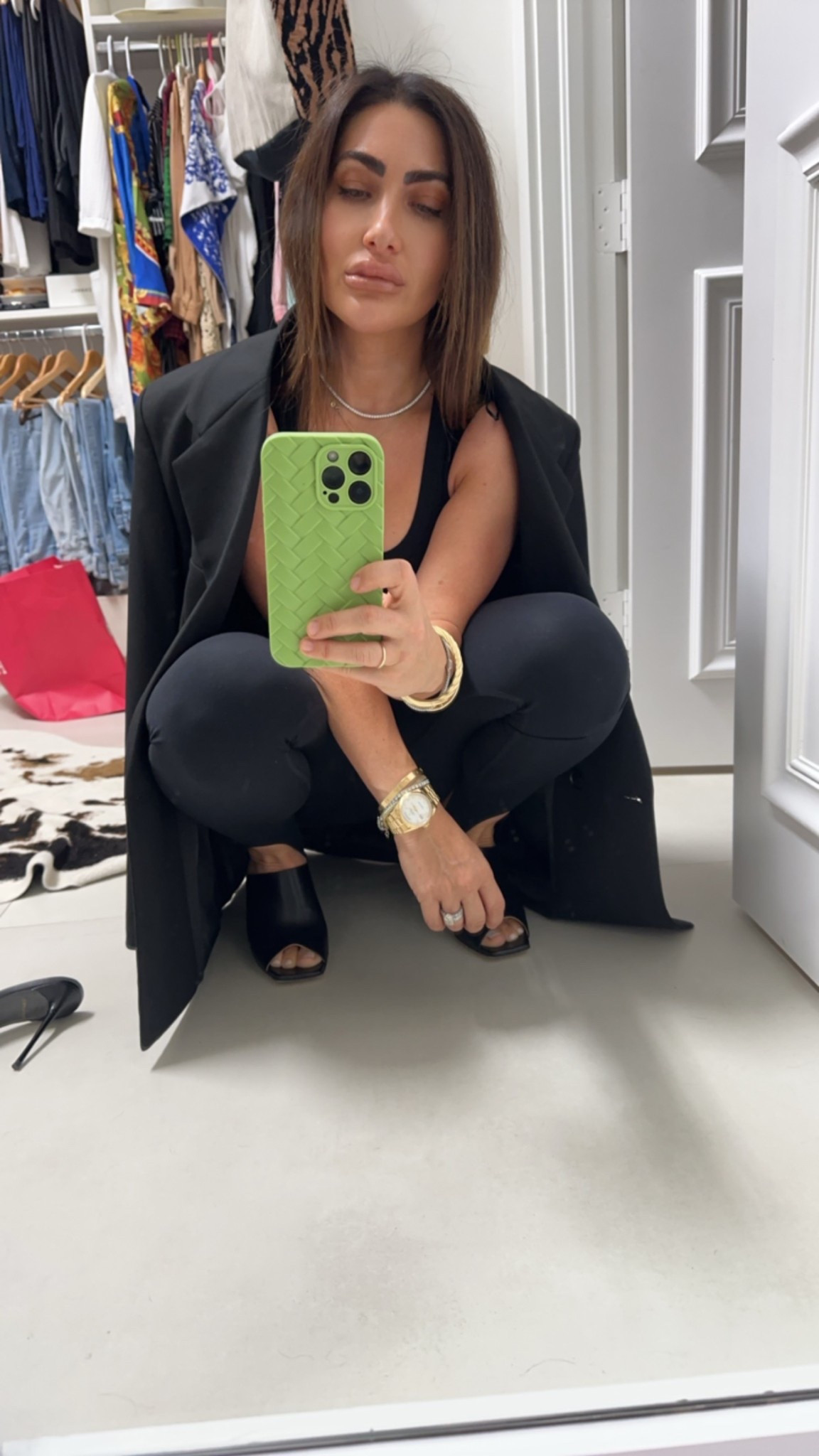 Date night:❤️ with the Oversized double breasted blazer Zara, Bottega Veneta  knot mules, River Airweight Stirrup Legging Splits59, extradine Tank Top @zara

#LTKParties #LTKWorkwear #LTKU