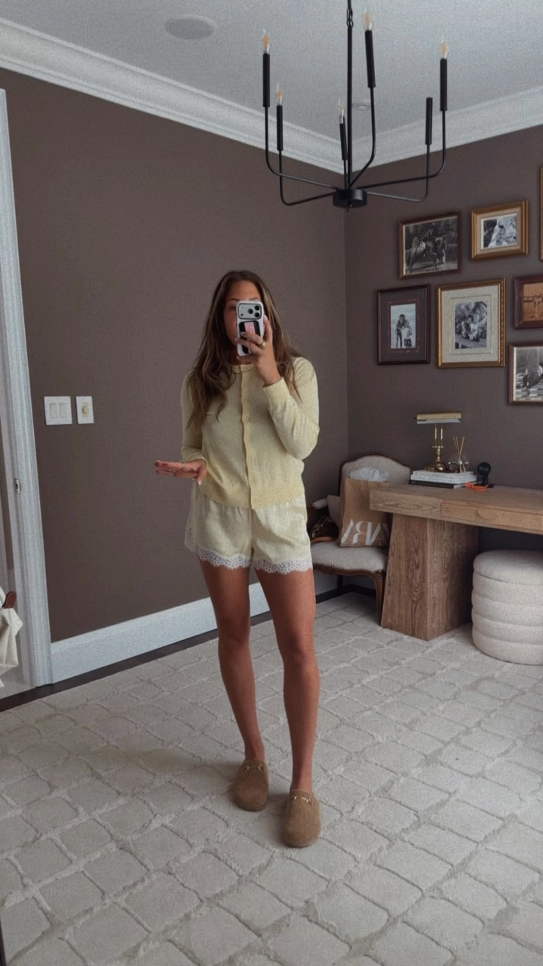 Date night ootd
Satin shorts 
Trending 
OOTD

#LTKsummer
