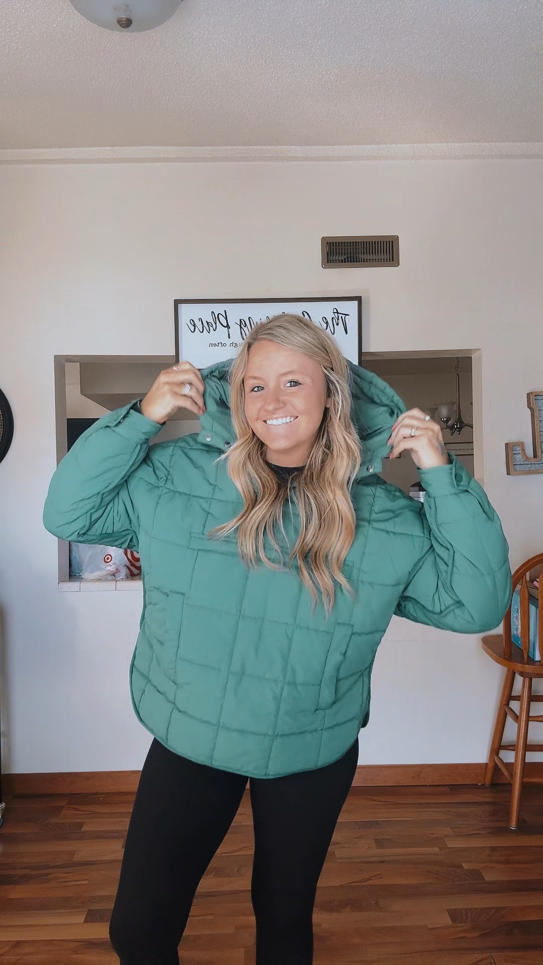 The perfect puffer hoodie for Spring! 🍃🌸🌷🐣
