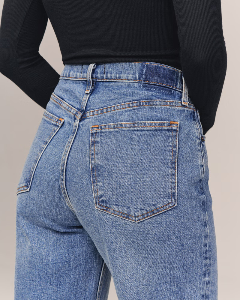Curve Love Mid Rise Baggy Jean | Abercrombie & Fitch (US)