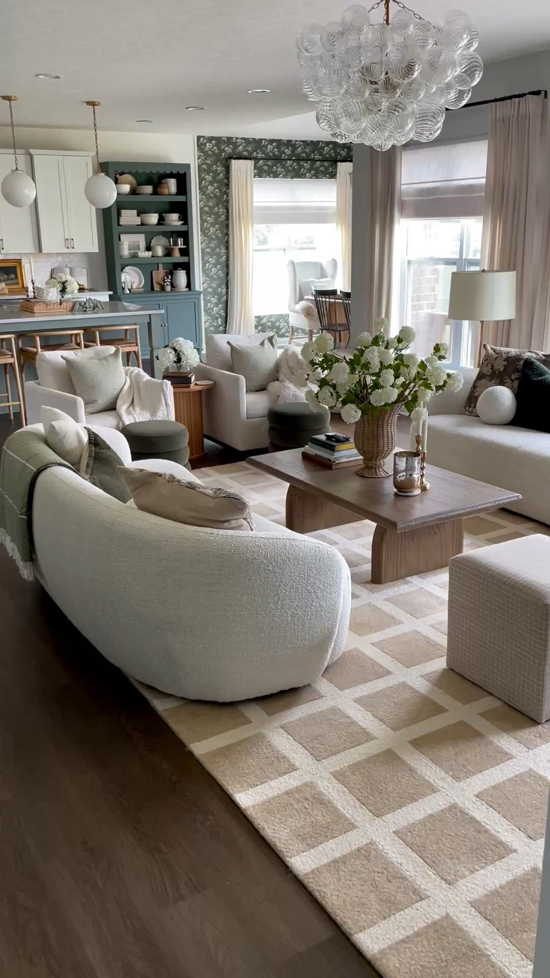 Living room in summer…

#LTKHome #LTKSaleAlert #LTKSeasonal