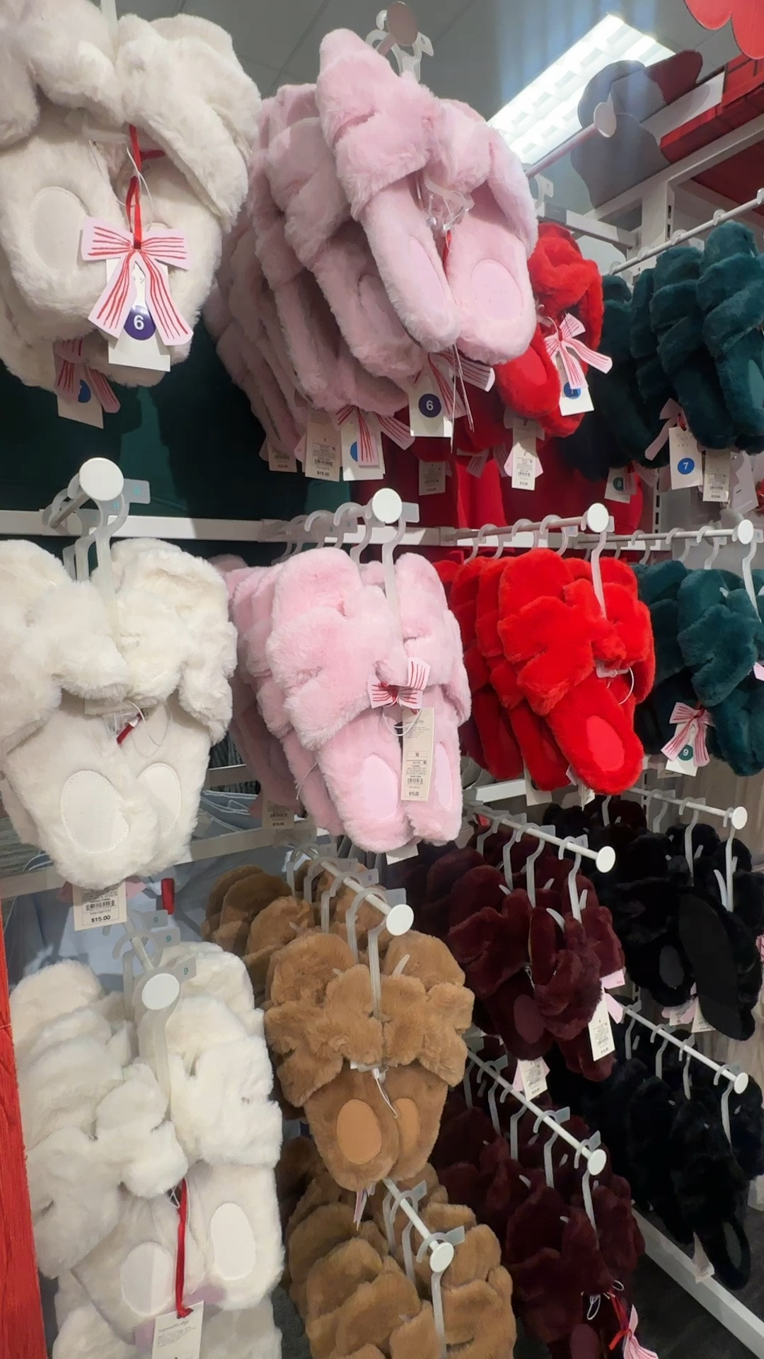 These slippers would make the cutest Christmas gift. 😍🎁

#LTKFindsUnder50 #LTKGiftGuide #LTKHoliday