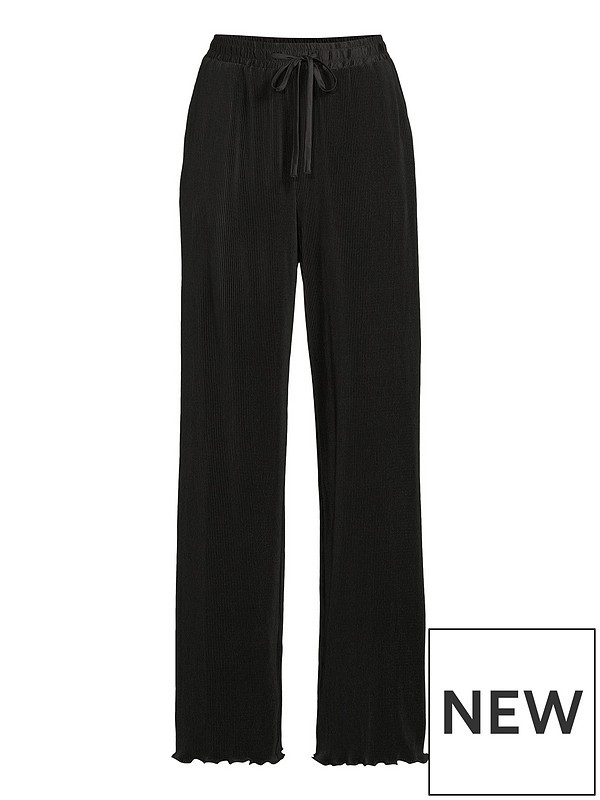 Michelle Keegan Textured Crinkle Co-Ord Trousers - Black | Very (UK)