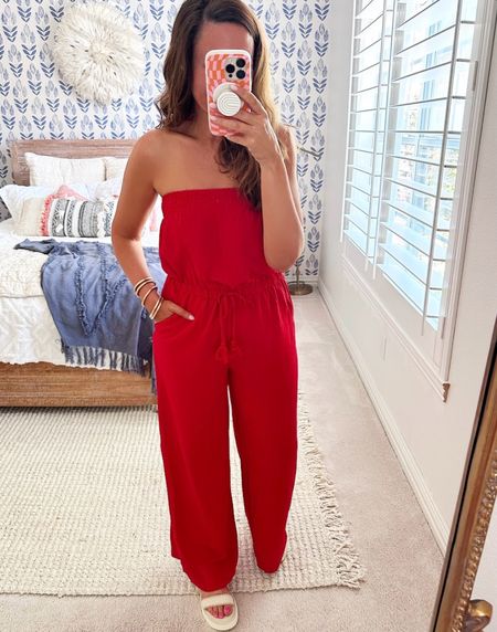 Wearing a large in this strapless jumpsuit that comes in sizes XS-XXXL. Also comes in black!
.


#LTKOver40 #LTKStyleTip #LTKSeasonal