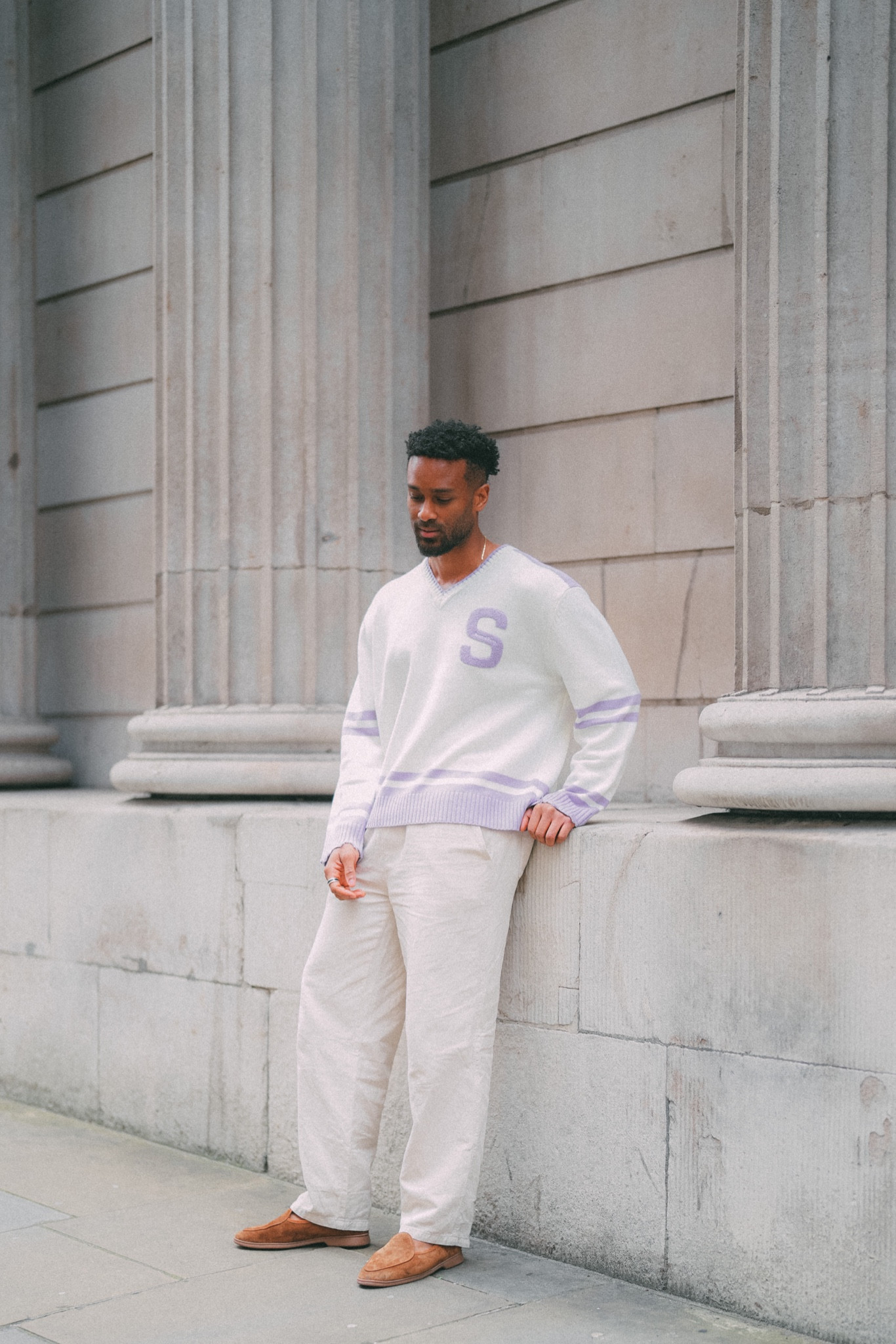 Street style, casual outfits, city break outfit ideas, office outfits, linen trousers, men’s fashion, menswear, spring outfit inspo, oversized knitwear, farfetch, Arket 

#LTKSeasonal #LTKmens #LTKeurope