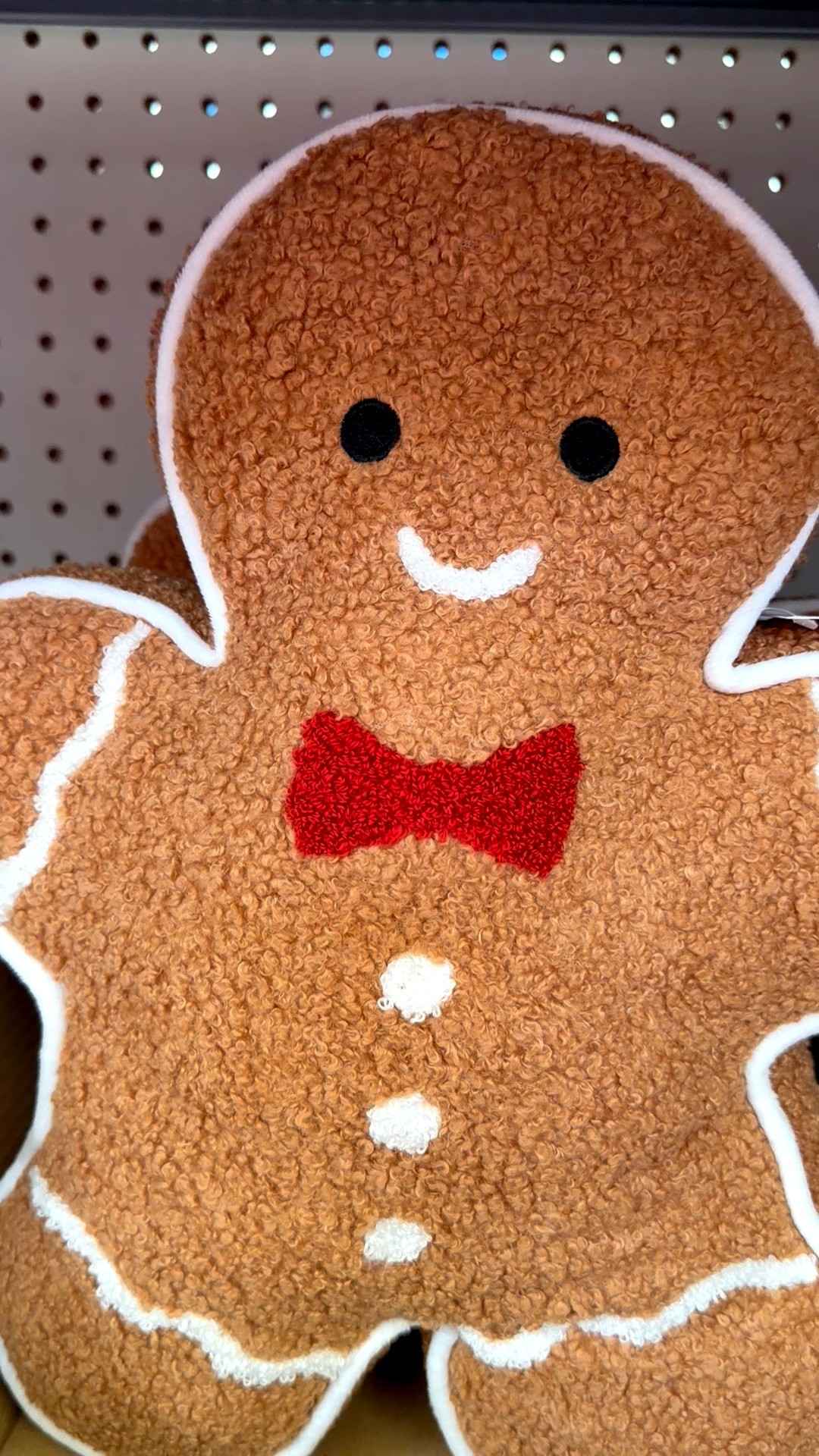 Gingerbread man pillows Christmas decor for the home Cozy up with these soft festive gingerbread pillows the perfect holiday décor #GingerbreadPillows  
#ChristmasDecor  
#HolidayHomeDecor  
#FestivePillows  
#ChristmasPillows  
#HolidayThrowPillows  
#GingerbreadDecor  
#ChristmasCouchDecor  
#CozyChristmasVibes  
#GingerbreadTheme #ltkholiday #Christmasdecor