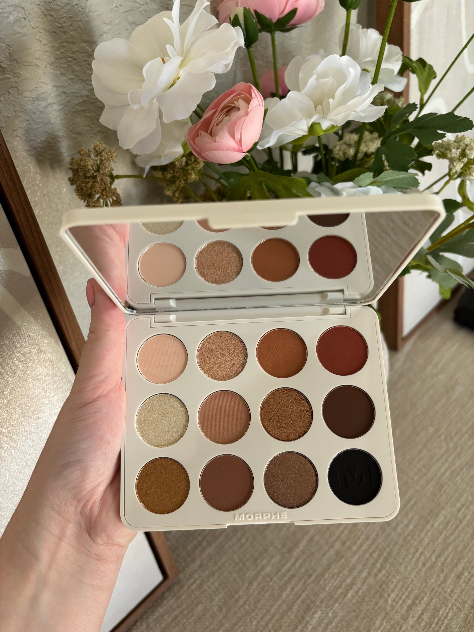 Morphe Flickering Sands Eyeshadow Palette ☀️👀✨

#LTKBeauty #LTKvlog #LTKgrwm