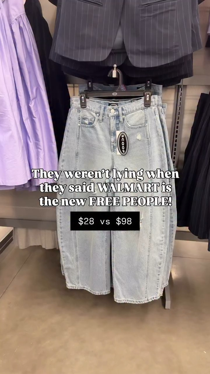 🤍 Holy craaaap! These look nearly identical to the FP barrel jeans that are $98! I screamed when I saw these at Walmart for only $28! 🤗💙🤭

Run: TTS 

