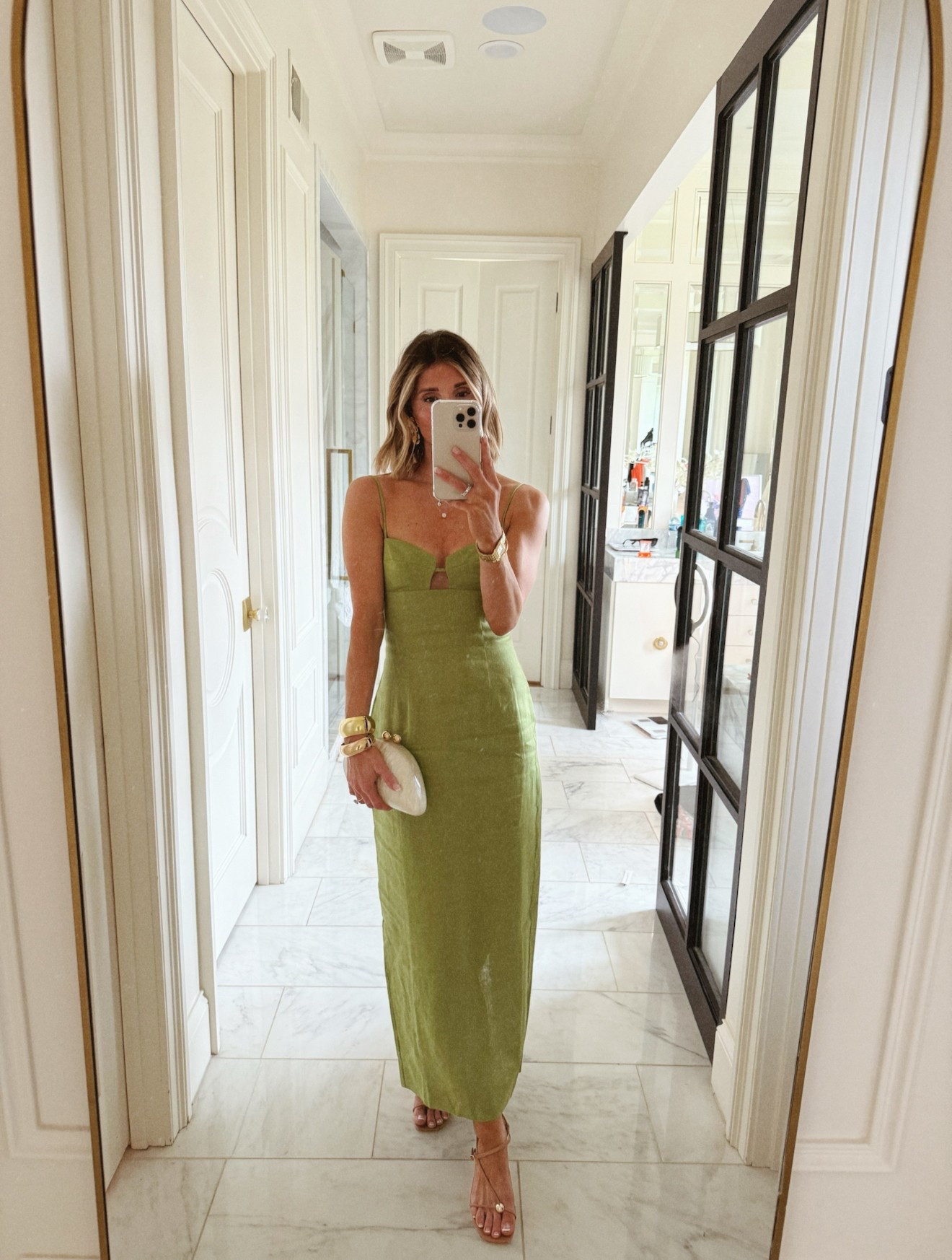 Love this linen dress for summer or a summer vacation 