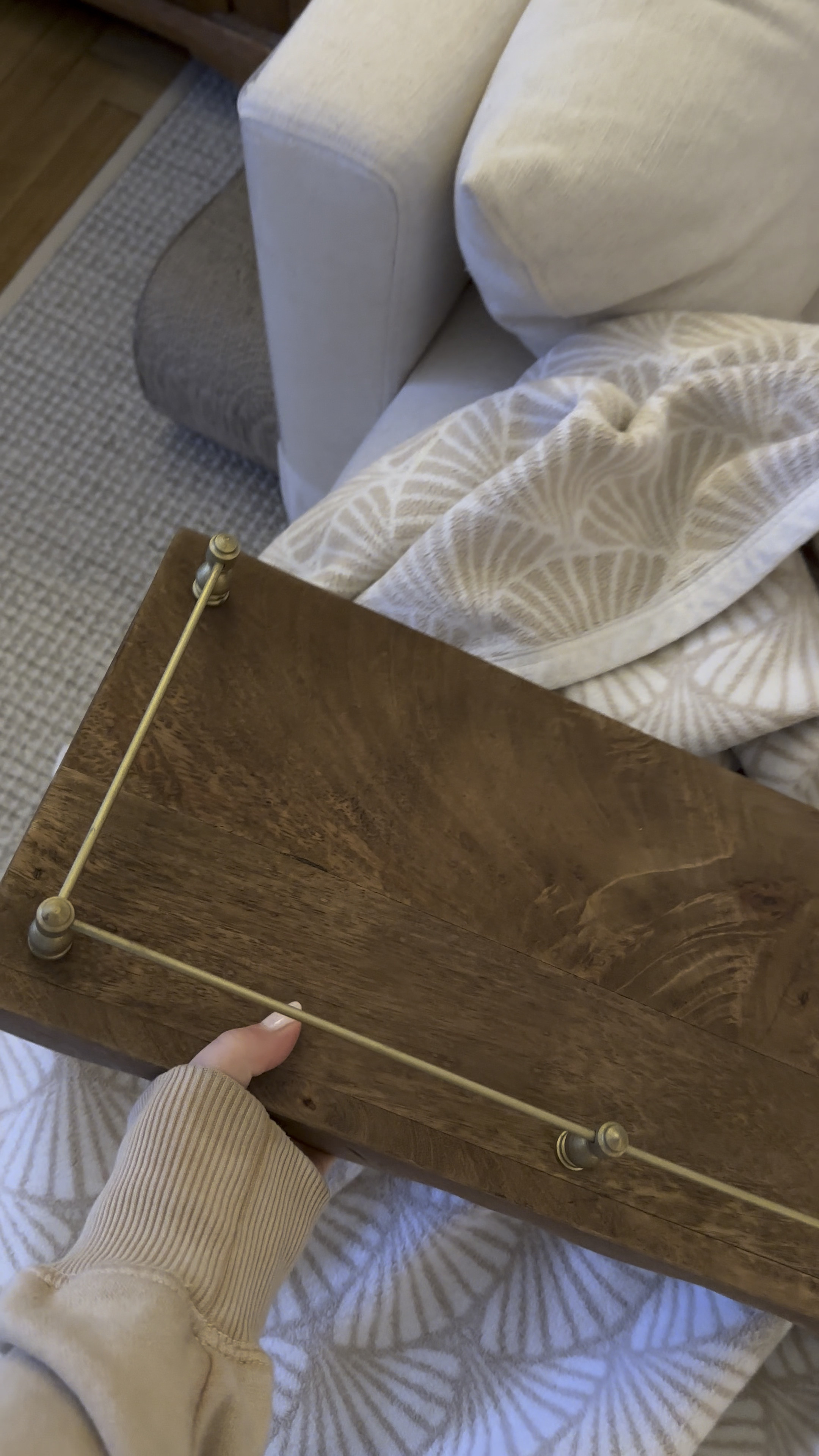 So happy with the size and quality of this shelf from Magnolia! The brass gallery rail gives it such a classic look 

Save 20% when you sign up for their emails! 


#LTKWatchNow #LTKHome #LTKFindsUnder100