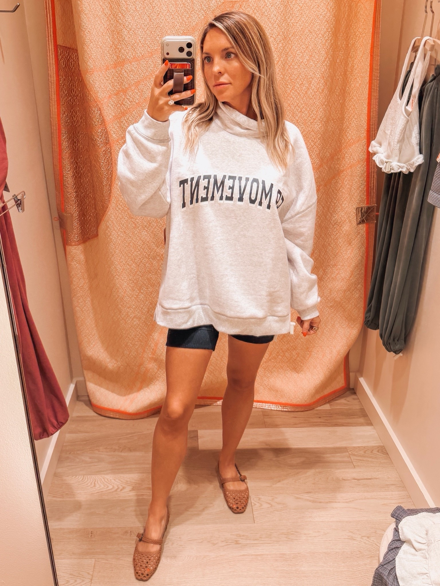 I’ve had my eye on this set for awhile! The sweatshirt is soooo soft! 🥰

Size: Small

#fpmovement #fpmovementhaul #freepeople #ootd #outfitinspo

#LTKgrwm #LTKfitnessgoals #LTKootd