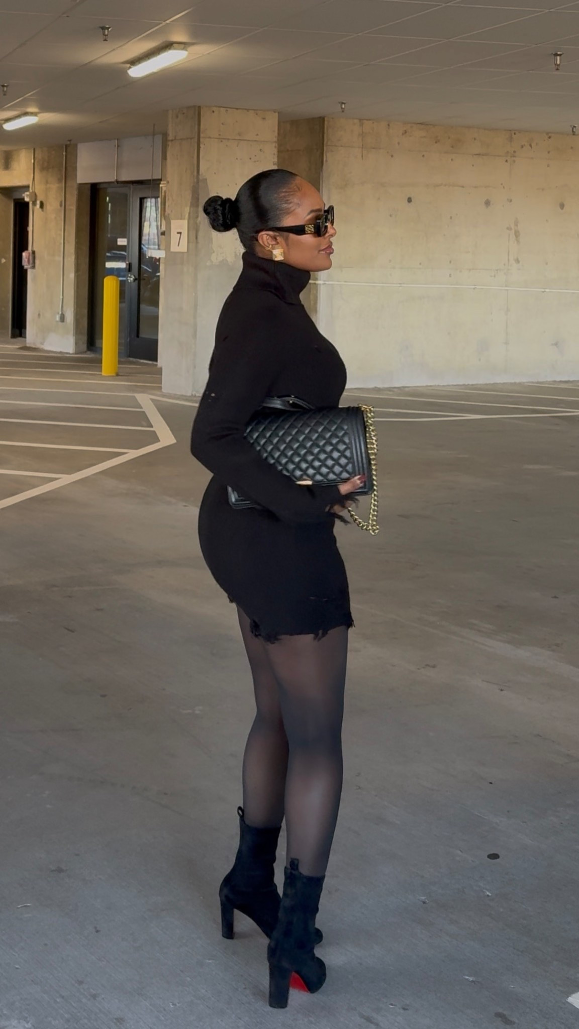 All black everything 

#LTKBeauty #LTKStyleTip