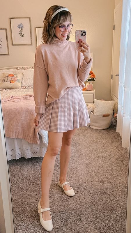 Fall outfits, girly fall outfit, pink fall outfit, fall pleated skirt, Mary Janes, Mary Janes outfit

#LTKSeasonal #LTKshoecrush #LTKstyletip