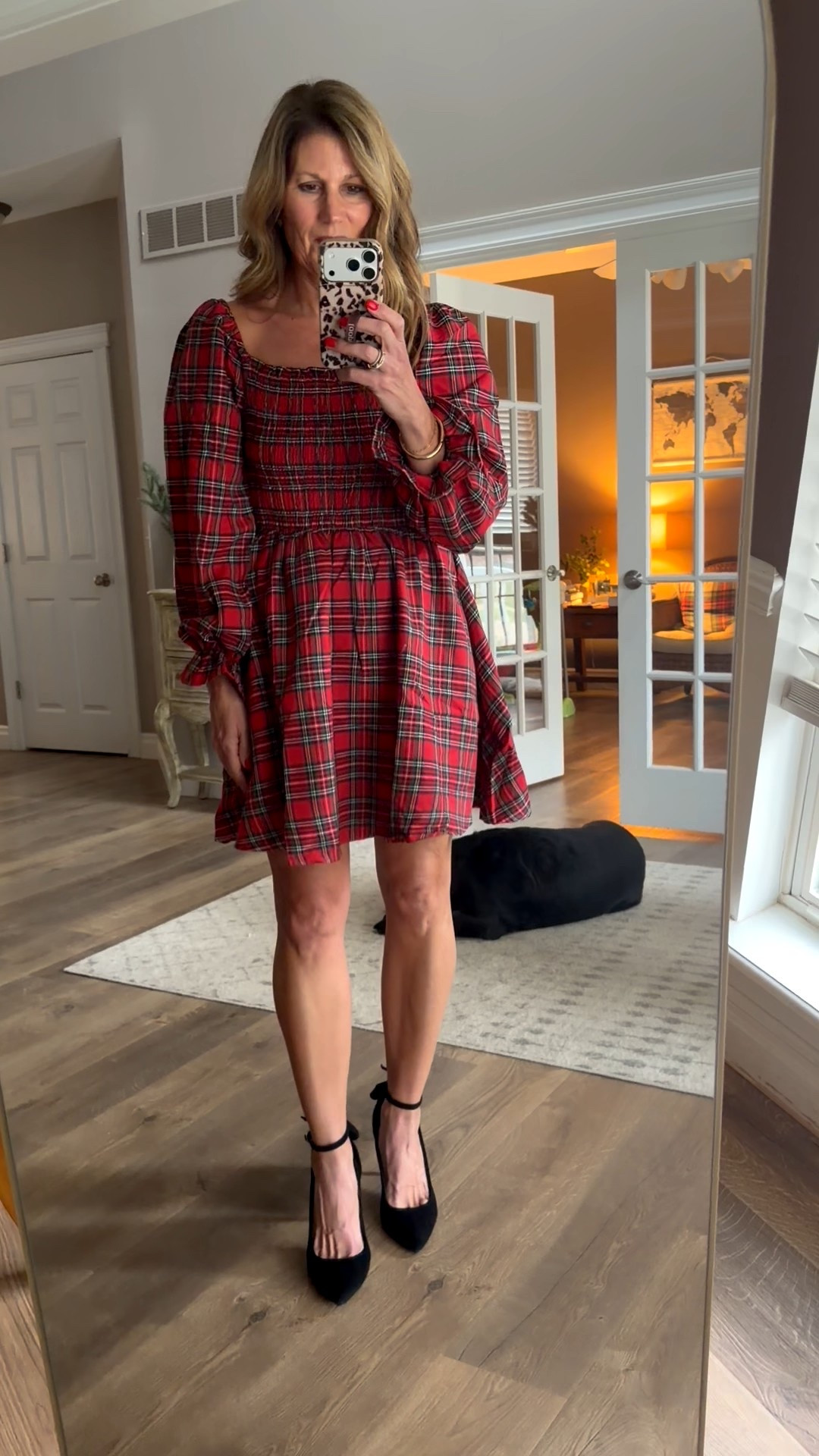 🎅🏼🎄❤️

True to size (runs slightly big)

#LTKootd #LTKHoliday #LTKFindsUnder50