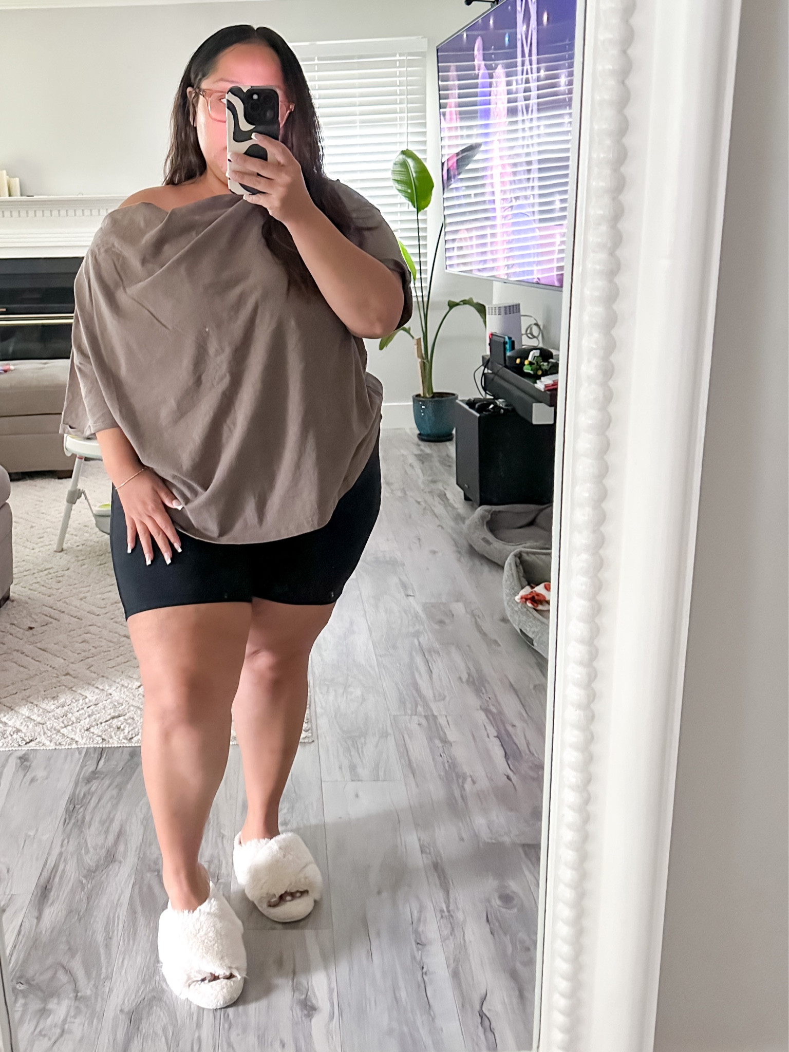 Casual Outfit 

Nuude top wearing size xxl
Amazon biker shorts wearing size xxl but could do xl 