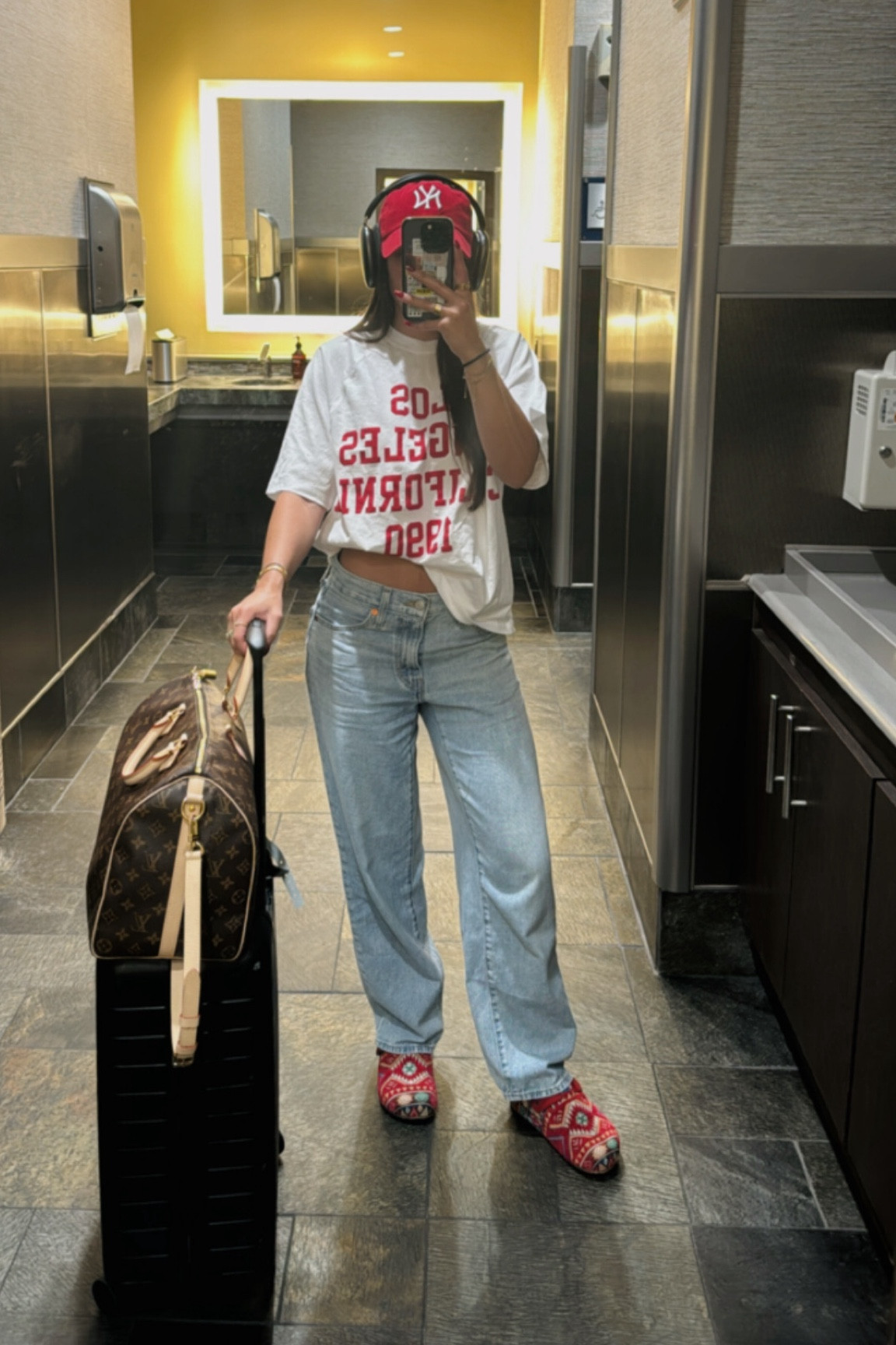 Comfy but stylish airport outfit ✈️♥️ #airportfit

#LTKTravel #LTKNYFW #LTKItBag