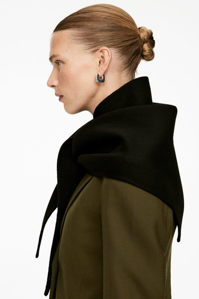 Triangle Wool Scarf – Black – Women – ARKET GB | Arket UK