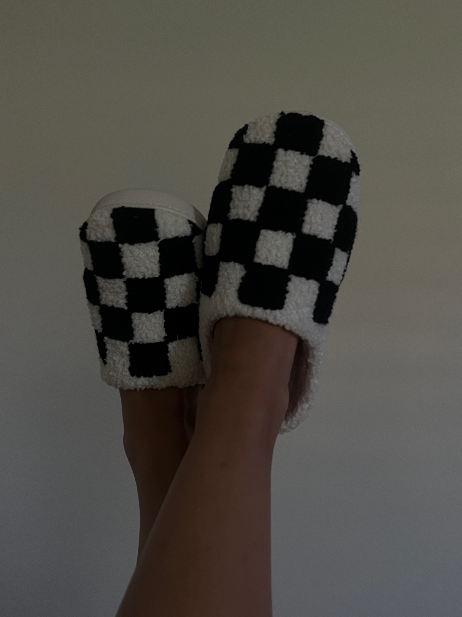 the CUTEST slippers (and comfy)  
from Temu 😉😉


#LTKShoeCrush