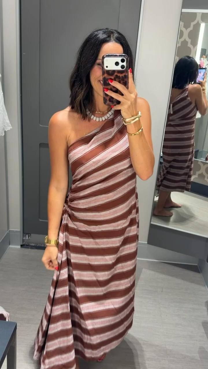 Target did GOOD with this one 🤎 The one shoulder, stripes and ruching make this dress so flattering! Such an easy throw-on dress that still looks put together.

#TargetStyle #TargetFinds #TargetFashion #AffordableFashion #SummerDress #LTKStyle