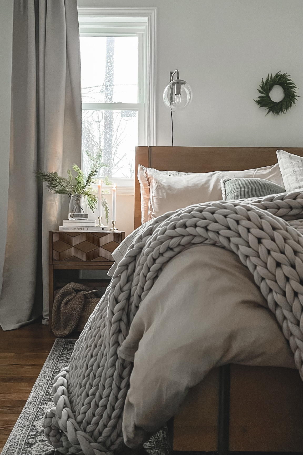 Cozy winter holiday Christmas bedroom knit blanket mini wreath

#LTKSeasonal #LTKHoliday #LTKhome