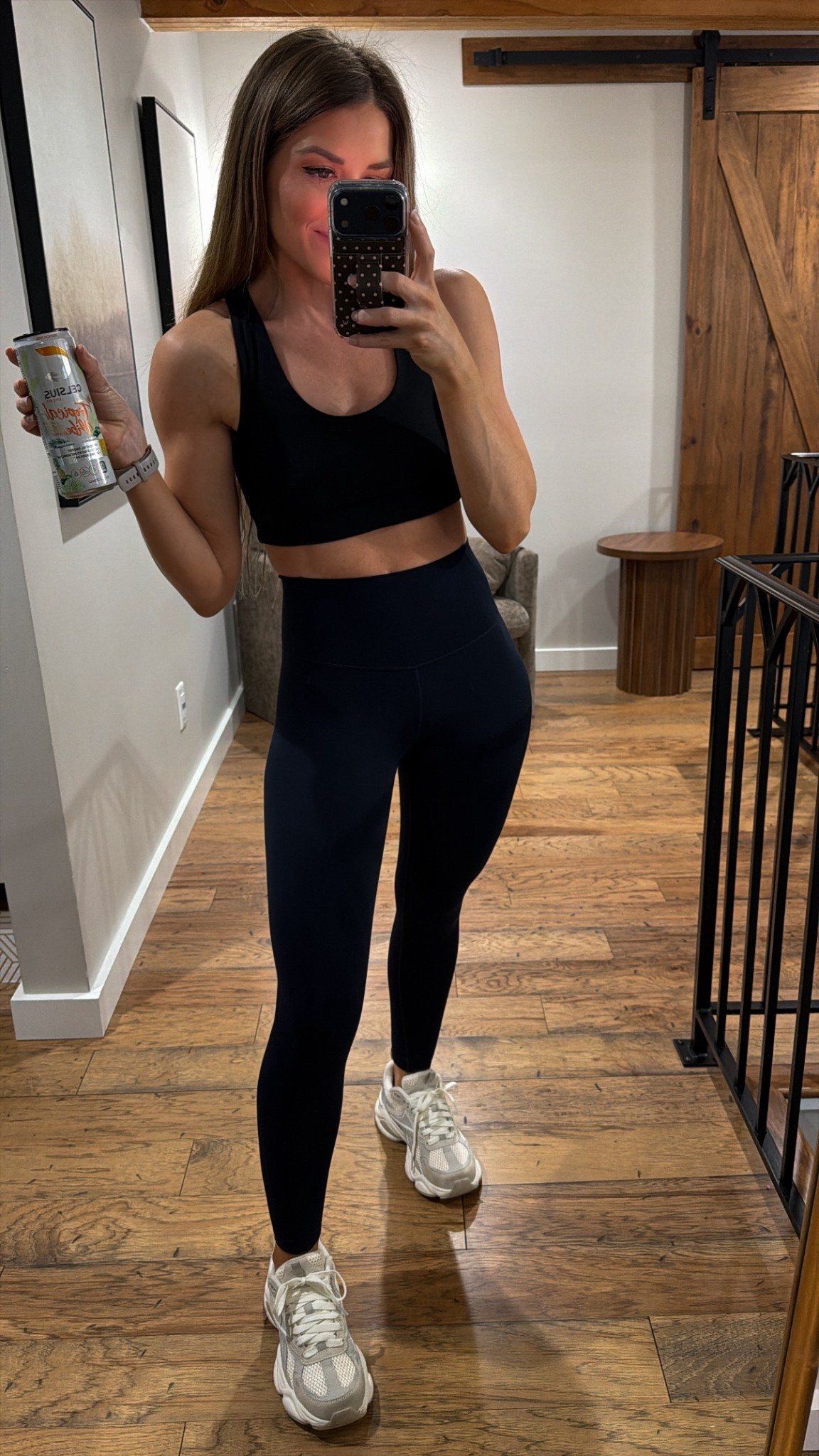@Splits59 sent me this cute all black set! It’s totally butter soft.
Top: small
Bottoms: XS ( should have gone small)

Plus my favorite underwear to wear with leggings! 

#LTKfitnessgoals #LTKgrwm #LTKmomlife
