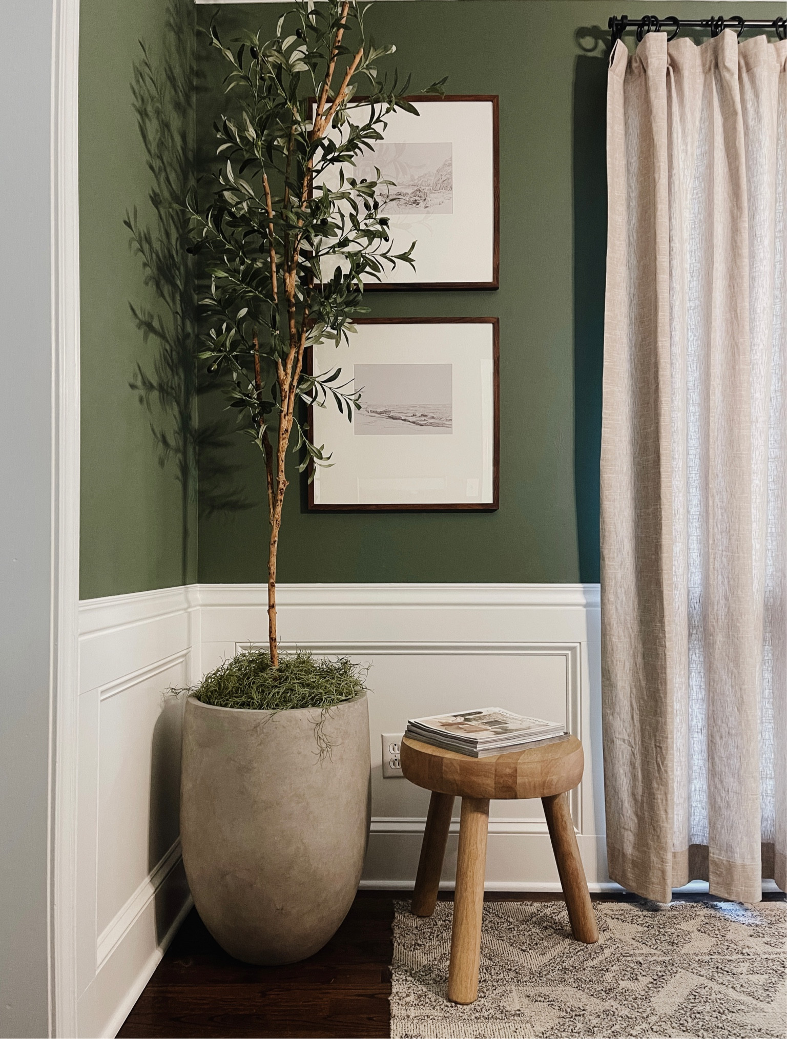 Budget art set 

#studiomcgee #amazon #fauxolivetree #concreteplanter #spanishmoss #budgetart #artonabudget #targetart #wallart #framedart

#LTKunder50 #LTKstyletip #LTKhome