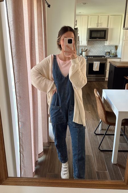 xs in long sleeve, stretchy & so comfy
small in cardigan
xs in jumpsuit, love these! 

Also comfortable to nurse in, used my cardigan as a cover up 

Postpartum
Spring outfit
Zoo outfit 




#LTKSeasonal