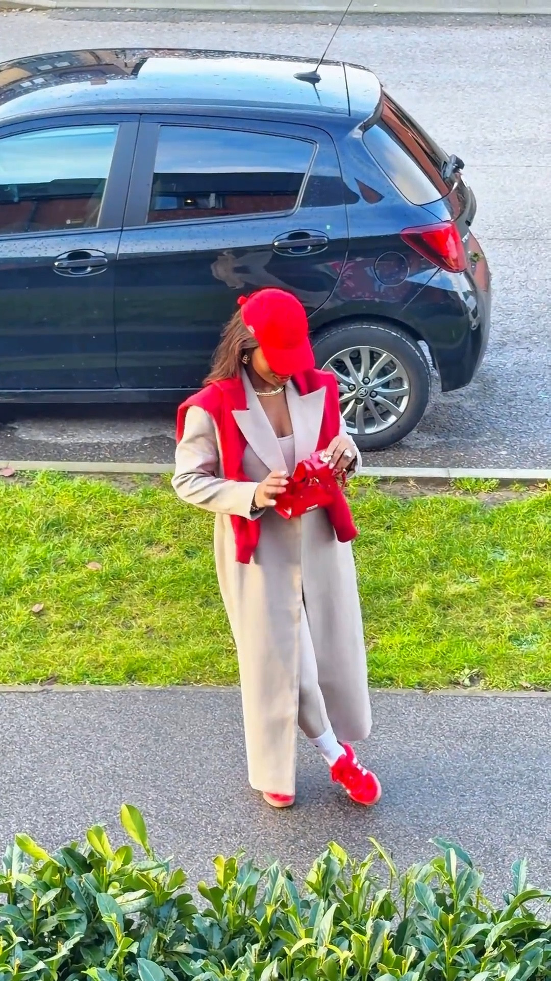 Not a red girlie… or so I thought 😅❤️
Somehow every favourite piece lately has a pop of red — shoes, bag, cap… the colour is clearly obsessed with me.

Maybe this is my accidental red era 🤭✨


#StyleDiary #OOTDInspo #ShopMyLook #ColourPopStyle #ModestFashionDaily #FashionReelsUK #MumStyle #ChicEveryday #BlingDrStyle #WearWhatYouLove

#LTKstyletip #LTKuk #LTKmodest