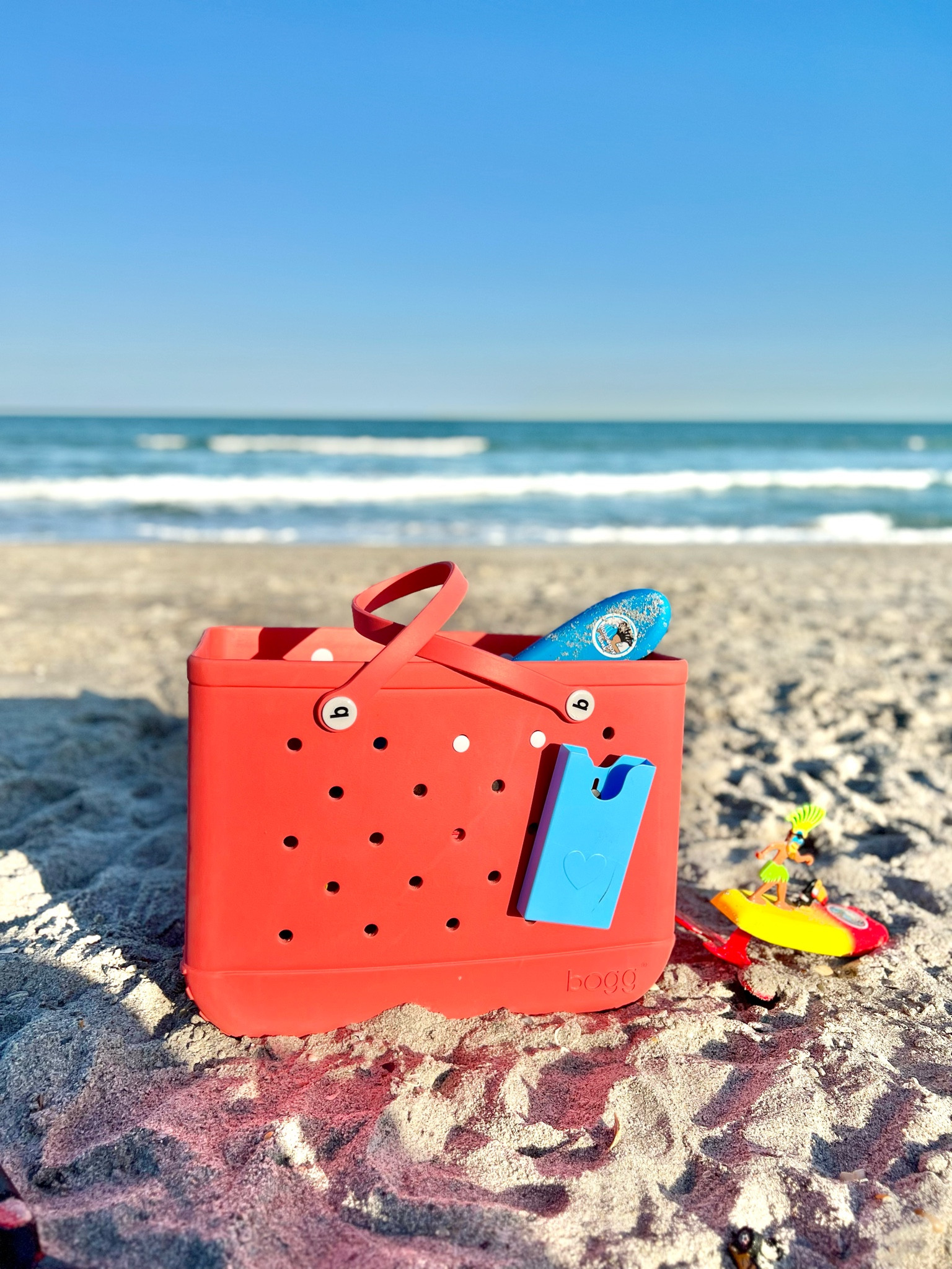 ☀️ RARE Bogg Bag Sale Alert!

I’ve never seen the *Original Bogg Bag* this low—just **$66.99** (regularly $90)! Tons of colors to choose from, so you can grab the perfect one for all your adventures.  

I use mine for everything—beach trips, park days, or just hauling all the kid stuff. It’s durable, easy to clean, and basically indestructible (which we all know is a *must* with little ones). Mine has survived sand, snacks, sunscreen spills, and still looks good as new!  

This price won’t last long, so don’t wait!  



#BoggBag #MomLife #BeachReady #MomHacks

#LTKGiftGuide #LTKHoliday #LTKTravel