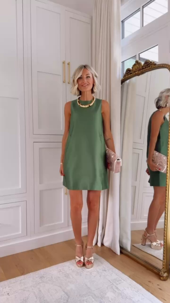 This classic mini dress is so chic! It’s the perfect wedding guest dress, and it comes in a few other colors! Wearing XS!

Loverly Grey, mini dress, cocktail dress, wedding guest dress

#LTKSeasonal #LTKWedding