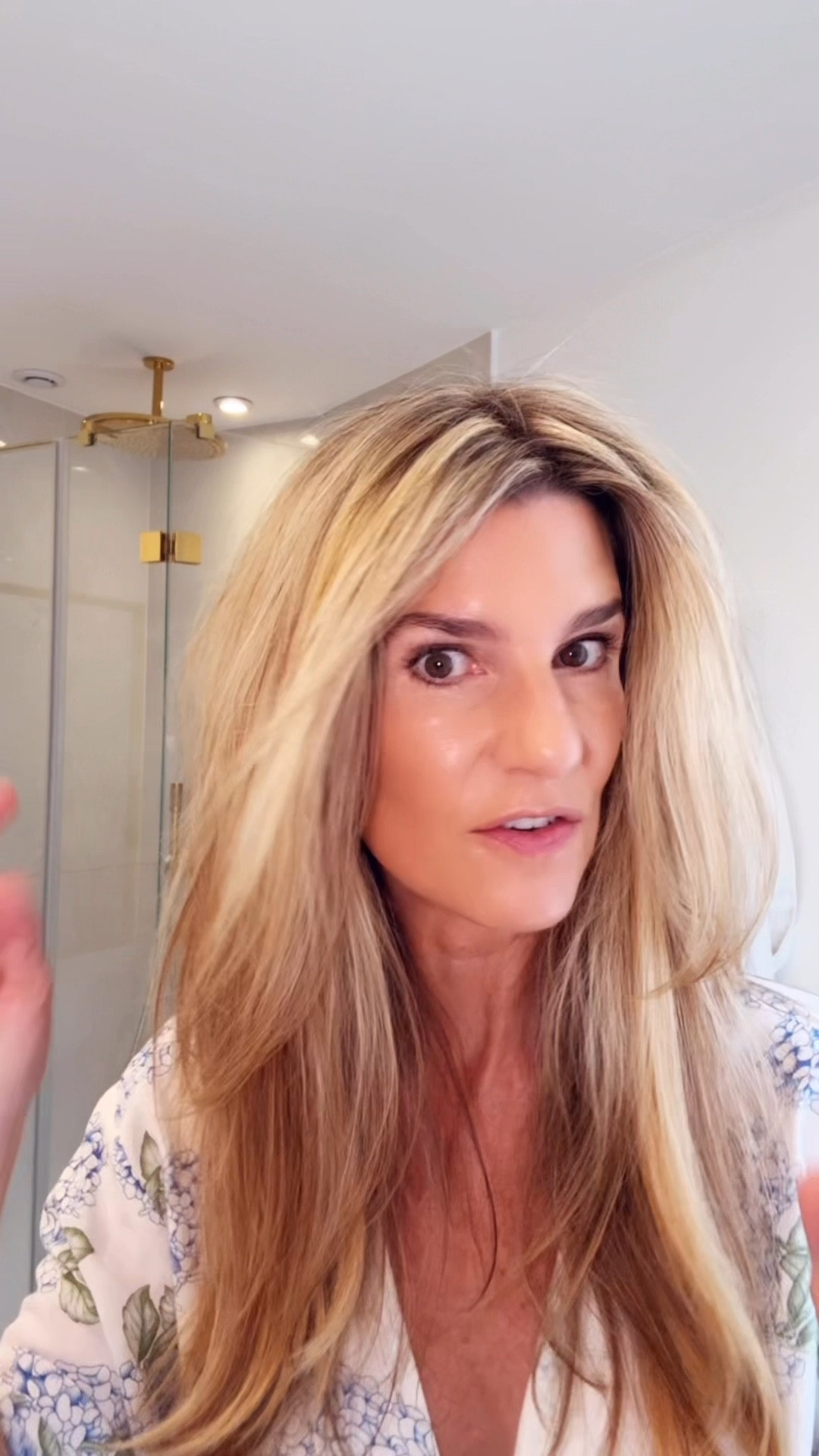 I have linked my full hair care faves- love adding the leave in conditioner and the detangling spray! 