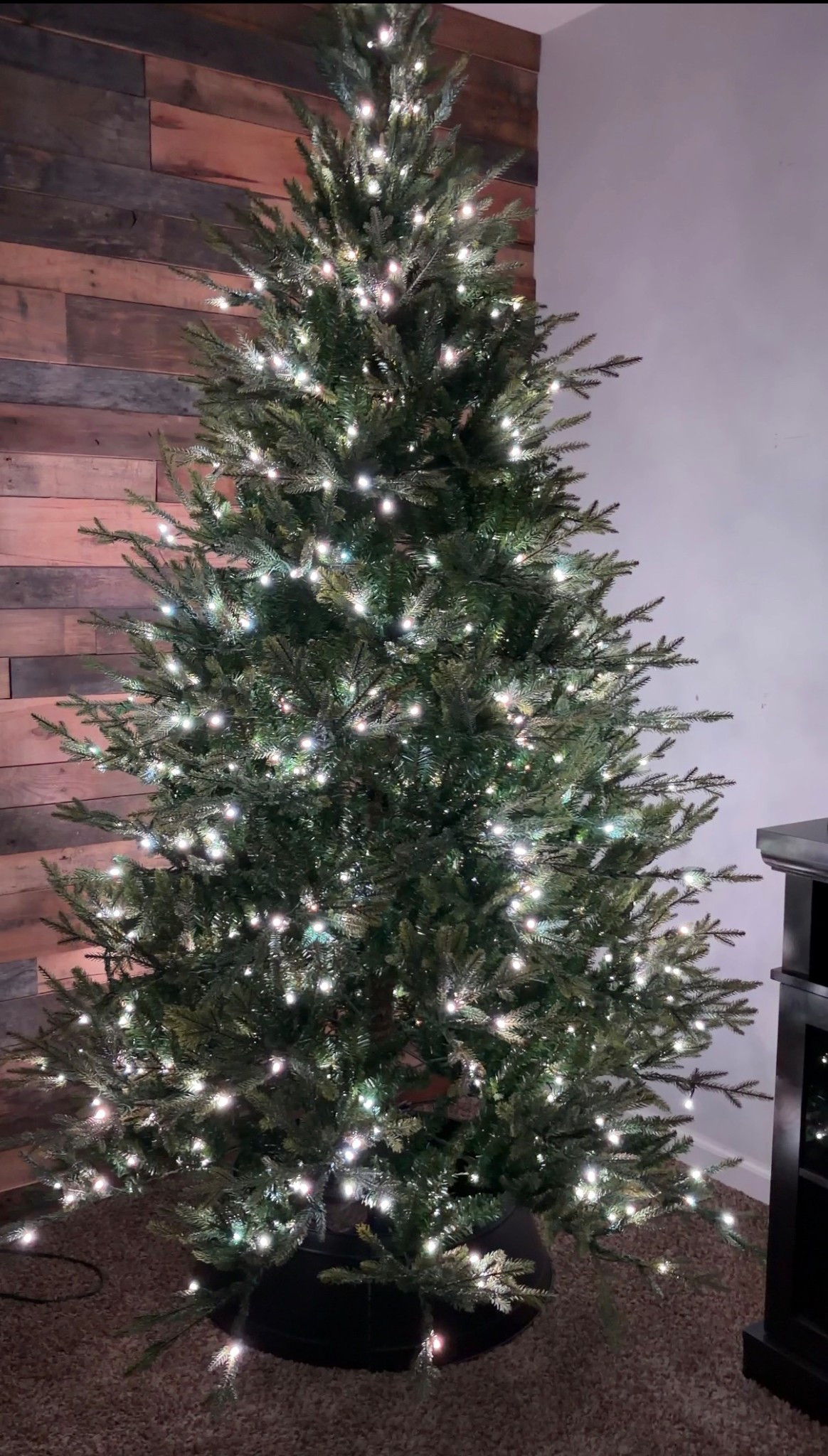 Honestly better than the twinkle one bc it has color options!

#LTKHoliday