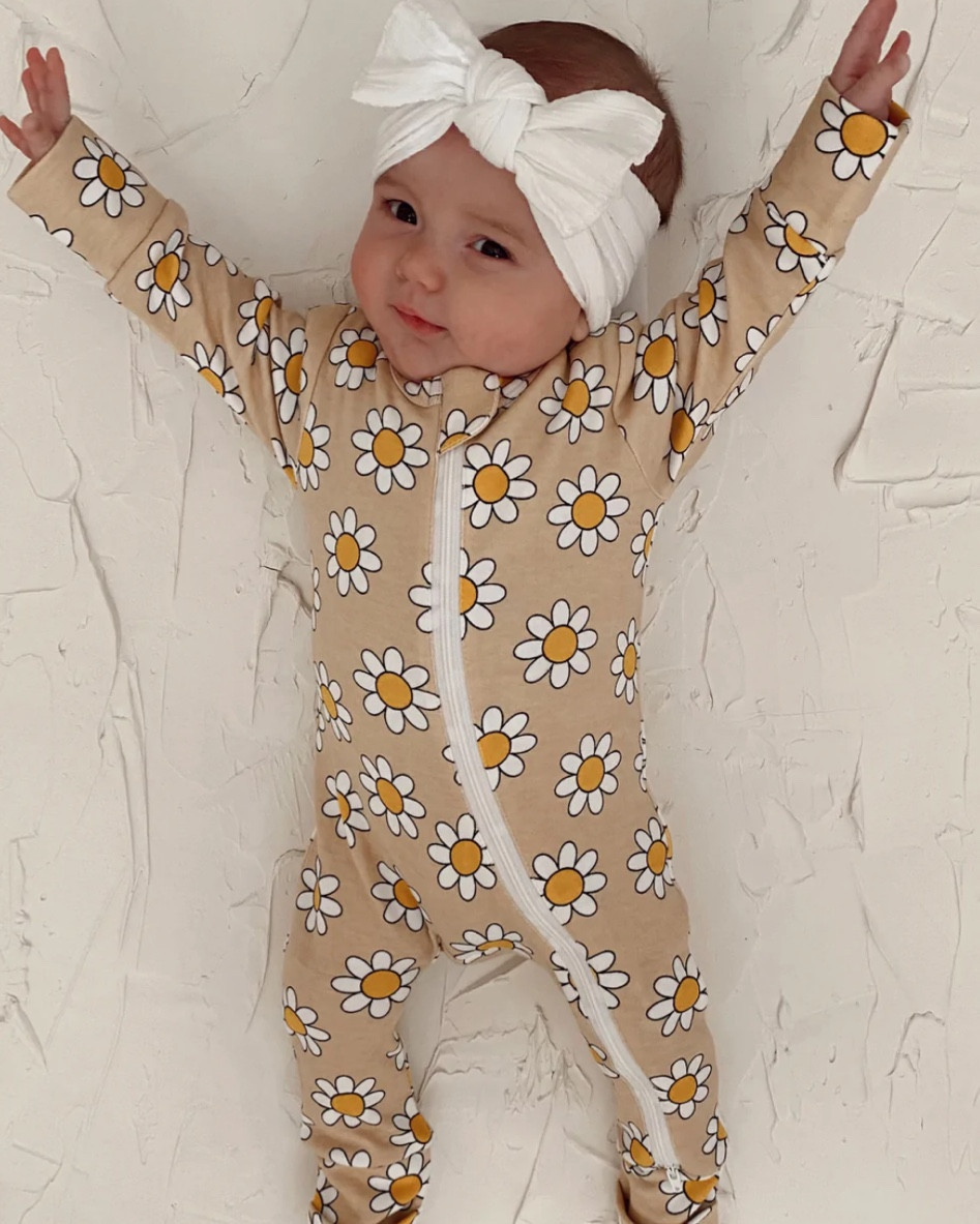 Daisy // Baby Girl // Spearmint // Baby finds // Newborn // Baby shower // baby gift // baby clothes 

#LTKbump #LTKbaby #LTKfamily