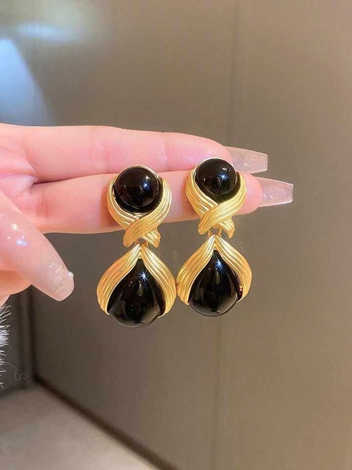 1pair High-Grade Black Vintage Acrylic Earrings | SHEIN