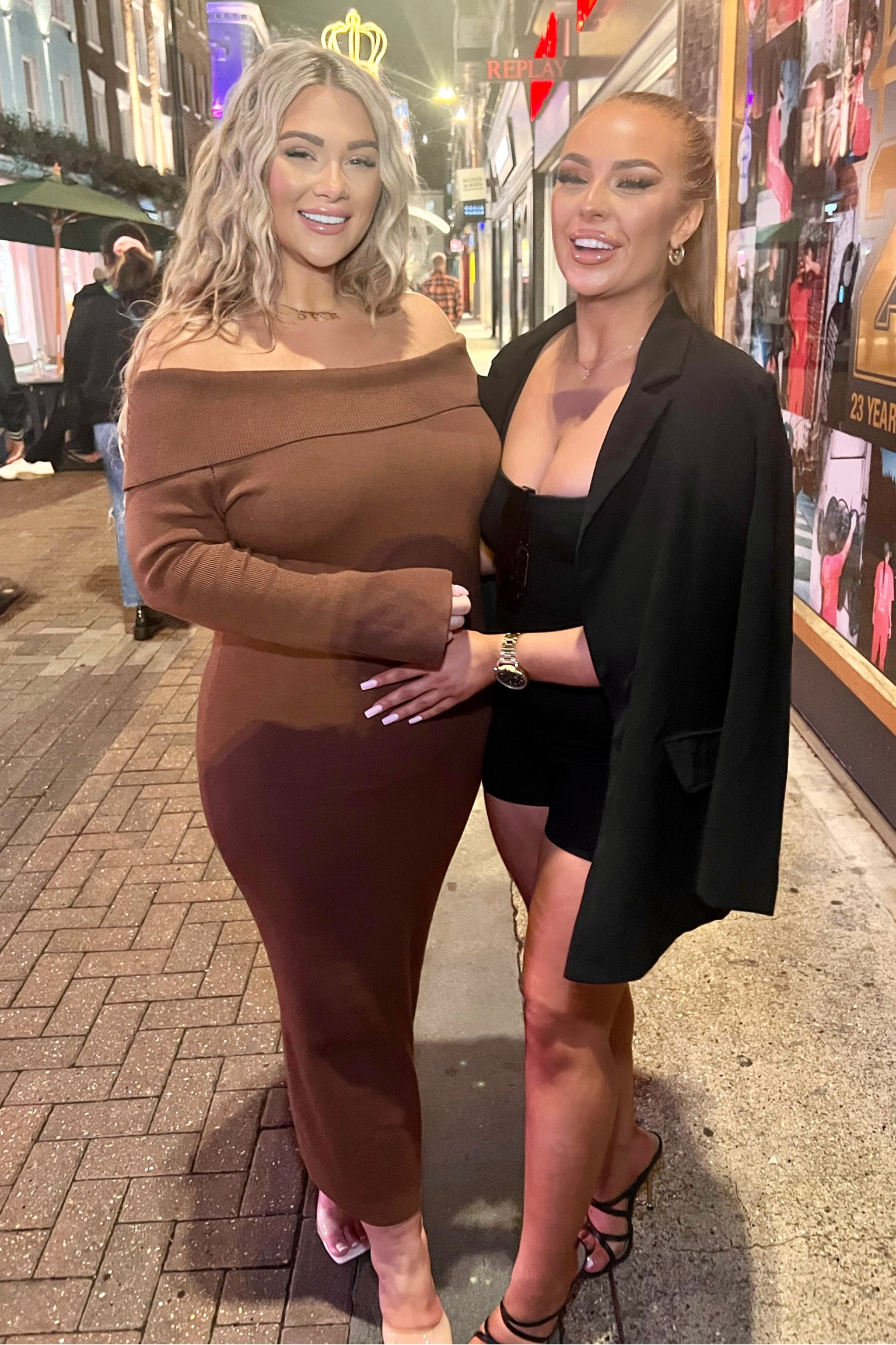 Exact outfit + alternatives 🤎

#LTKSeasonal #LTKcurves #LTKbump