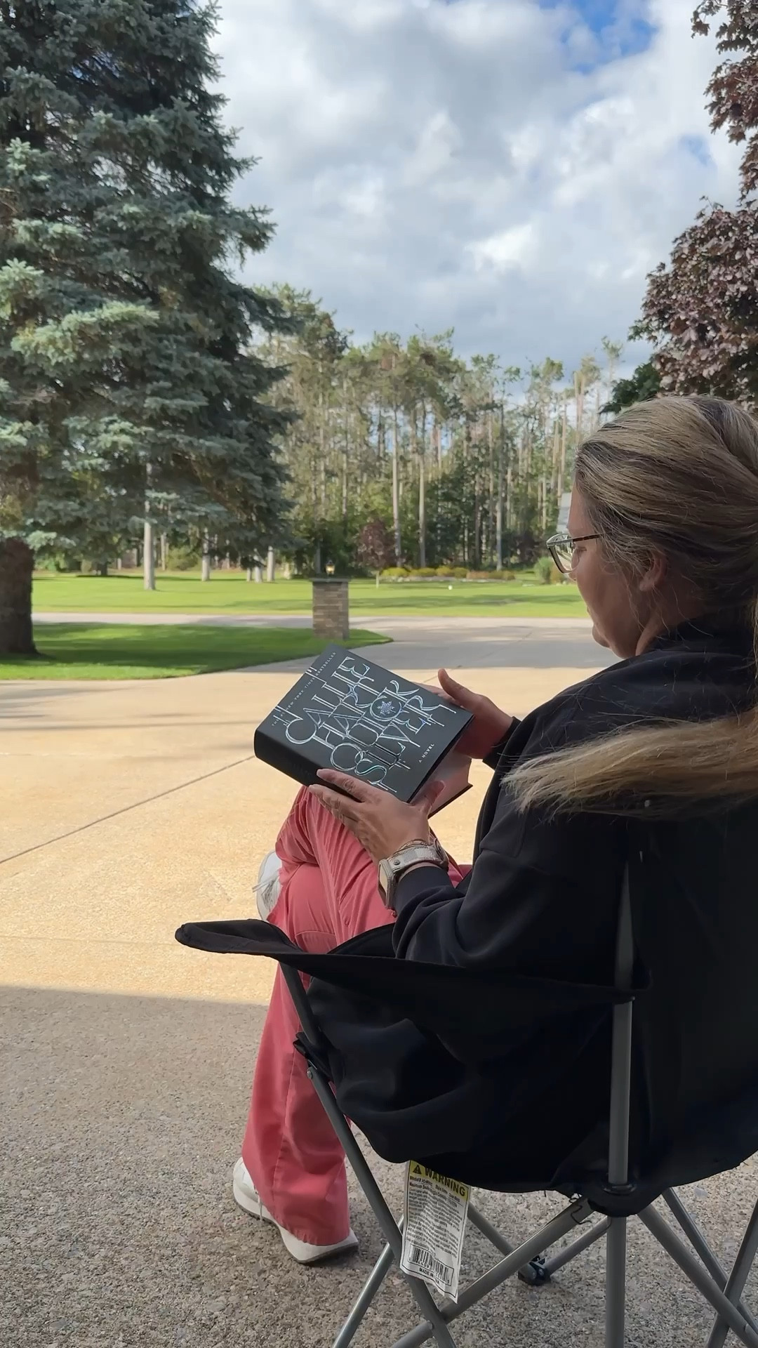 #Ad There’s something about a rainy evening, a good book, and a little peace and quiet that feels like✨magic✨ Thank you @Target for making it easy to find my next read—and for reminding this single mom that me-time matters too.  #Target #TargetBooks #TargetPartner
