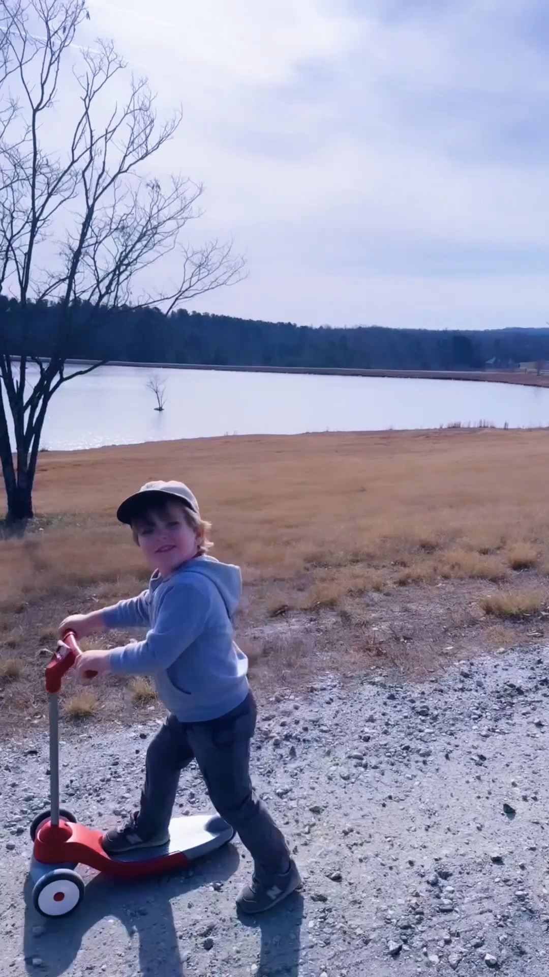 Went on the most beautiful walk around the farm today and got to explore the creeks 🦆 and woods 🌳(& say hi to lots of animals, too 🥰🐴🫏)!! And then our new neighbors invited us up to see the mountain ⛰️ view 🌄 from their house 🏡 and just…. Wow!! 🤩 We love it here so much!!! 🥹

#LTKdayinmylife #LTKmomlife