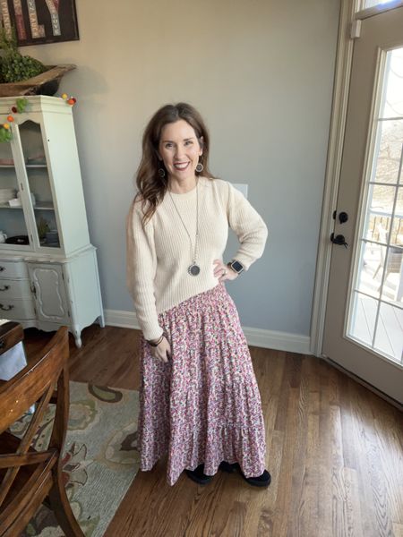 Love maxi skirts! Top and skirt runs slightly big on both

Perfect Sunday or everyday look for any #CrazyBusyMama 

#LTKover40 #LTKfindsunder50 #LTKworkwear